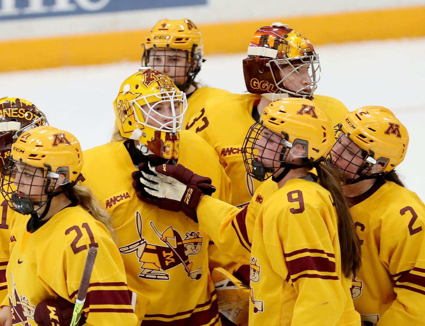 The University of Minnesota Gopher's Taylor Heise (9) comforts goalie Lauren Bench (35) after Ohio State's 2-1 win over the Gophers in Minneapolis. ] DAVID JOLES • david.joles@startribune.com Sunday, Nov. 22, 2020 in Minneapolis MN Gopher's women hockey vs. Ohio State Sunday at Ridder Arena in Minneapolis