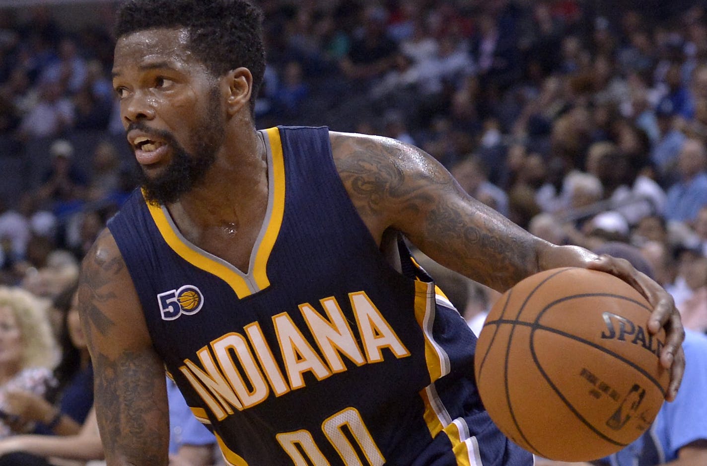 Indiana Pacers guard Aaron Brooks (00) plays in the first half of an NBA basketball game against the Memphis Grizzlies Wednesday, March 29, 2017, in Memphis, Tenn. (AP Photo/Brandon Dill) ORG XMIT: TNBD