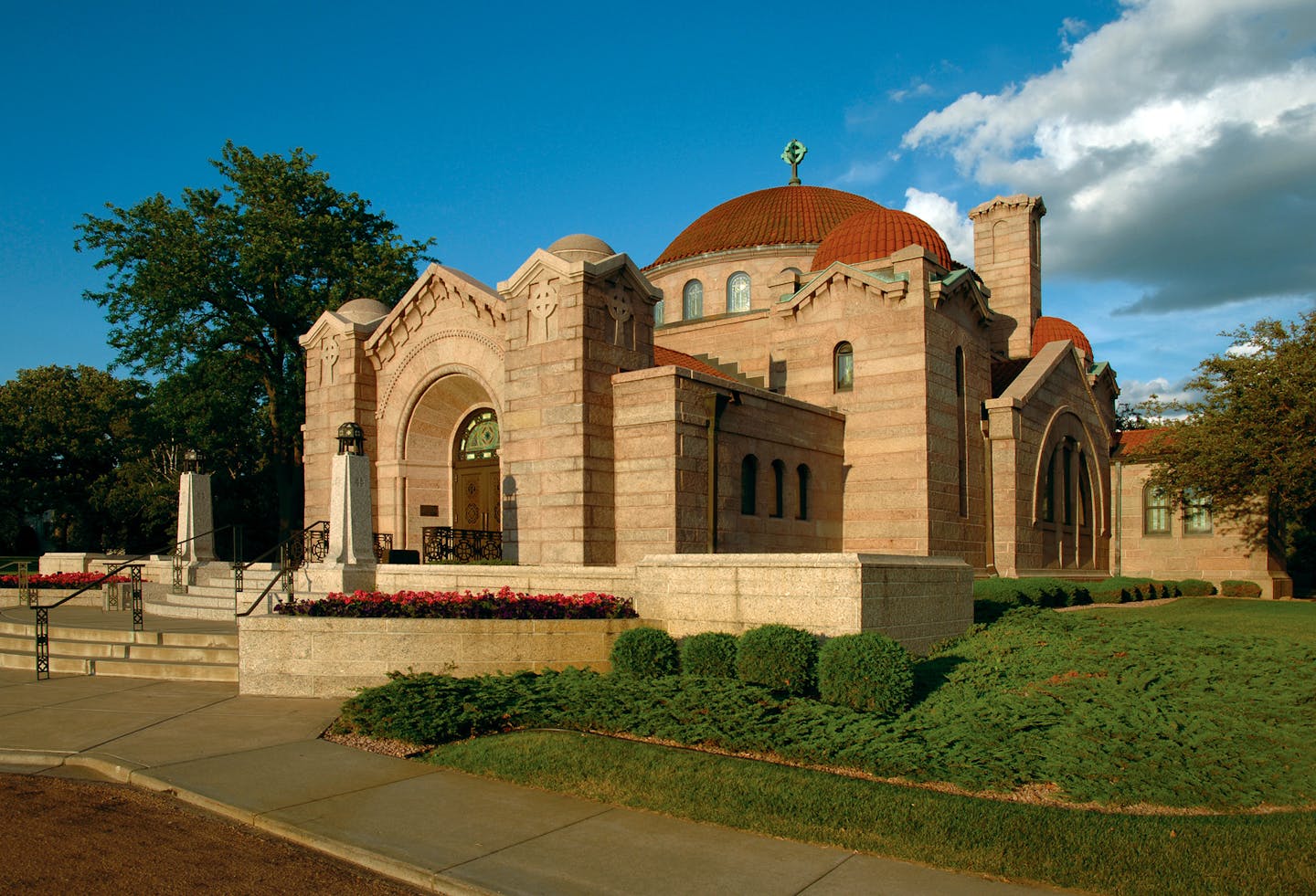 Lakewood Cemetery's Byzantine-style chapel boasts heavenly acoustics.