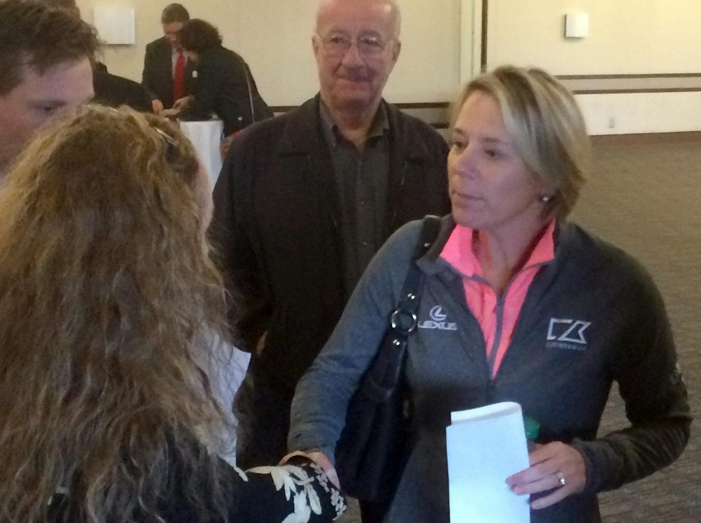 Golf legend Annika Sorenstam, right, greets Anne Smith, a Lake Elmo City Council member, at Tuesday's event.