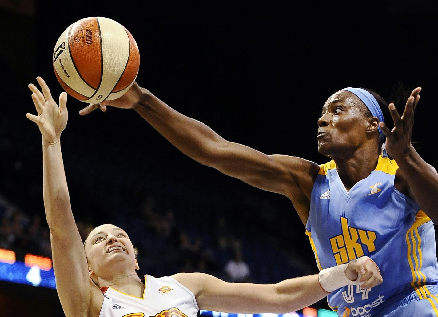 Former Olympian and WNBA All-Star center Sylvia Fowles, right, will meet the media Tuesday and be in the Lynx lineup Wednesday night against the Los Angeles Sparks.