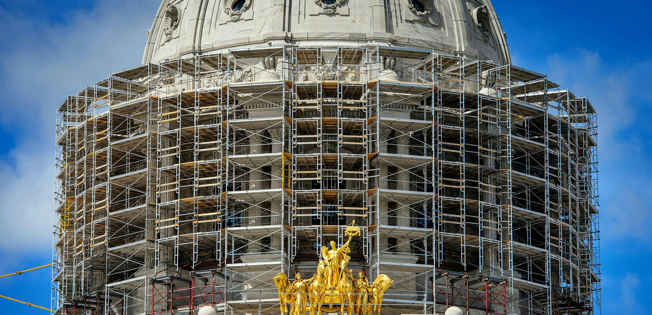 Scaffolding around the Capitol dome. ] GLEN STUBBE * gstubbe@startribune.com , Tuesday, May 19, 2015 Crews wasted no time clearing out furniture and artwork from the Minnesota State Capitol just hours after it was vacated by lawmakers who ended their session at midnight Monday. ] GLEN STUBBE * gstubbe@startribune.com , Tuesday, May 19, 2015 ORG XMIT: MIN1505191553030792 ORG XMIT: MIN1505222137040192