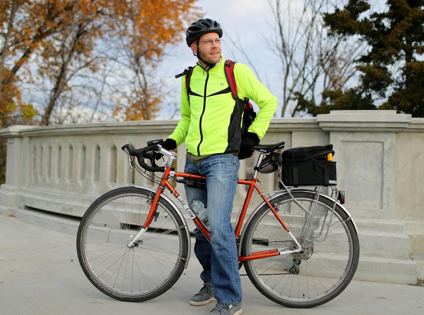 Ben Janke of Minneapolis is an engineering researcher at the University of Minnesota. He rides his commuter bike most days to get to the U campuses. He has several bikes in his stable. His first was stolen &#xf1; and he got smart, invested in a decent bike, and now rides year-round. Here, Janke was photographed Wednesday, Nov. 2, 2016, on the Franklin Avenue Bridge in Minneapolis, MN.](DAVID JOLES/STARTRIBUNE)djoles@startribune.com We are doing portraiture of urban cyclists as an ongoing occasio