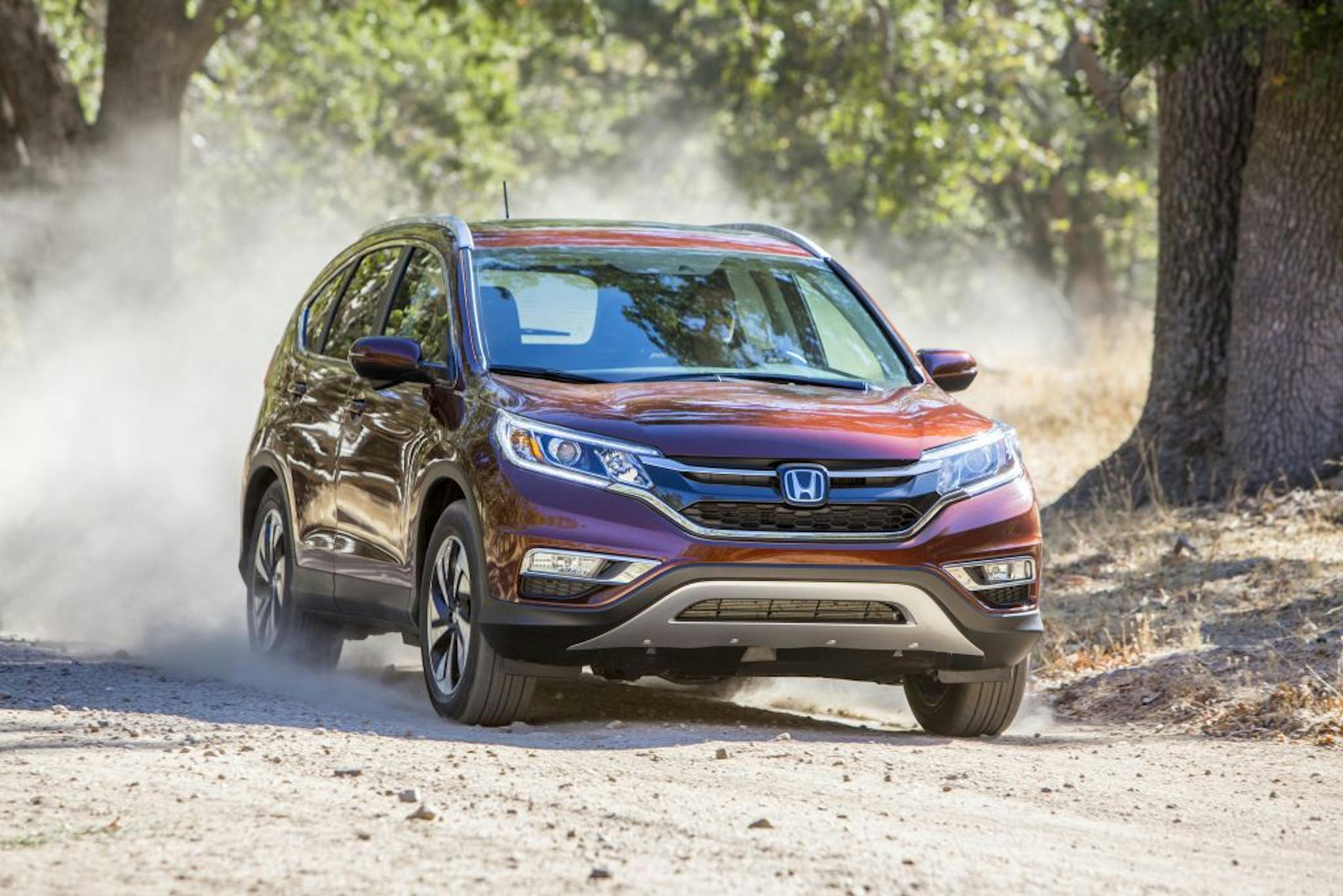 A new engine and transmission ensure the 2015 Honda CR-V has a place among the SUV elite.