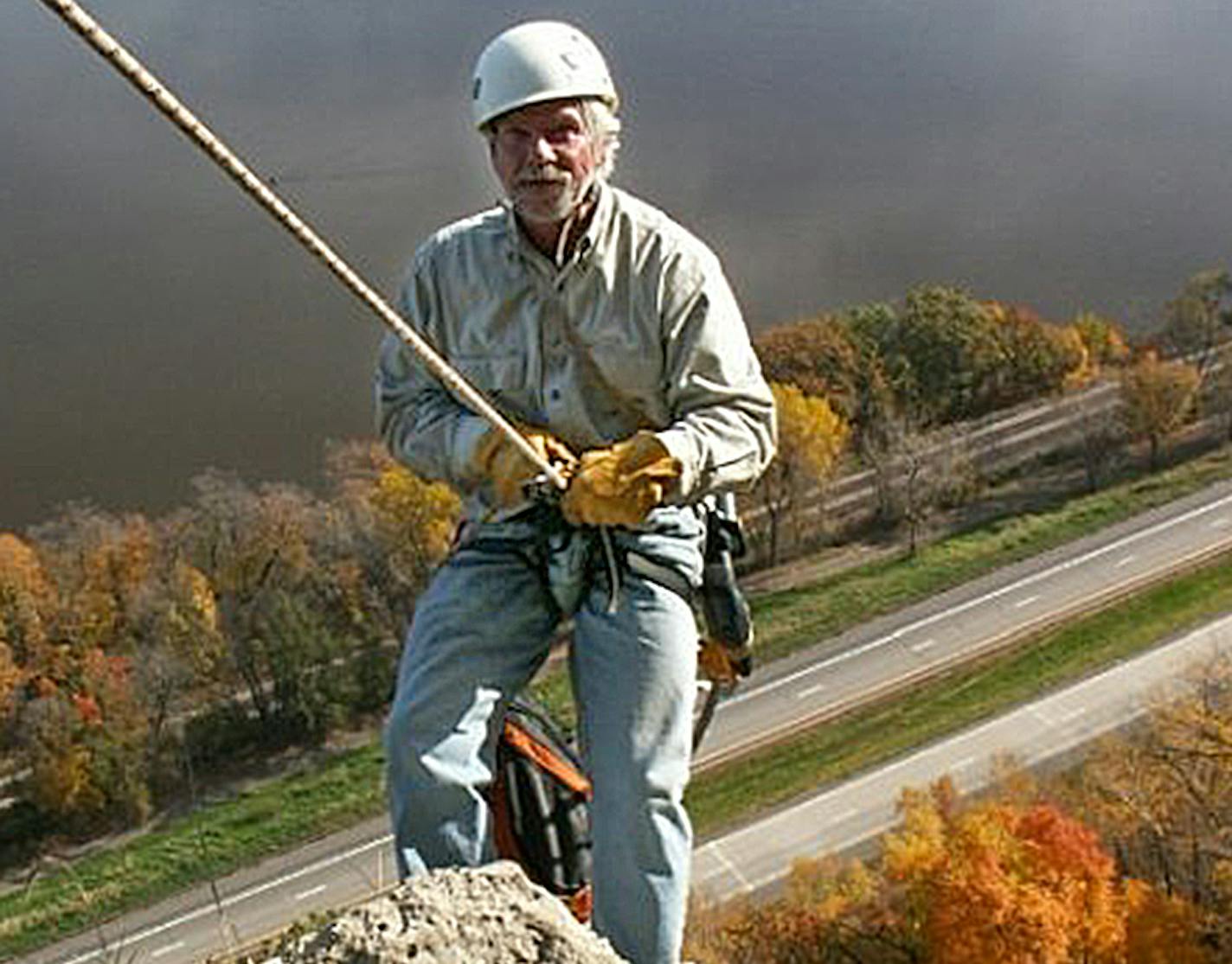 Sunday obit 240182_ANDERSON080915 Bob Anderson, longtime falconry proponent.