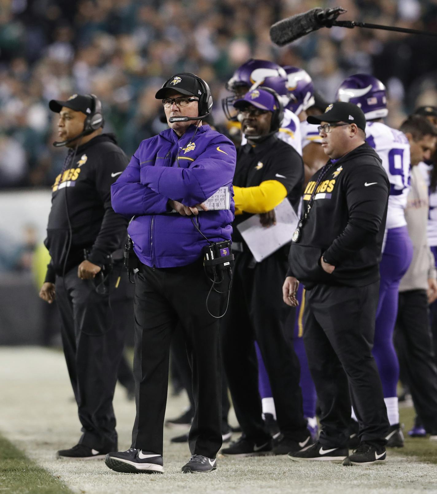 Vikings coach Mike Zimmer watched his team during the second quarter of Sunday's NFC Championship Game against the Philadelphia Eagles. After scoring on the opening drive, the Vikings' fortunes reversed quickly, hurt by an interception and fumble that led to Eagles touchdowns, and the Vikings trailed 24-7 at the half. ] CARLOS GONZALEZ &#xef; cgonzalez@startribune.com - Philadelphia, PA - Lincoln Financial Field, NFL, NFC Championship game, Minnesota Vikings vs. Philadelphia Eagles ORG XMIT: MIN