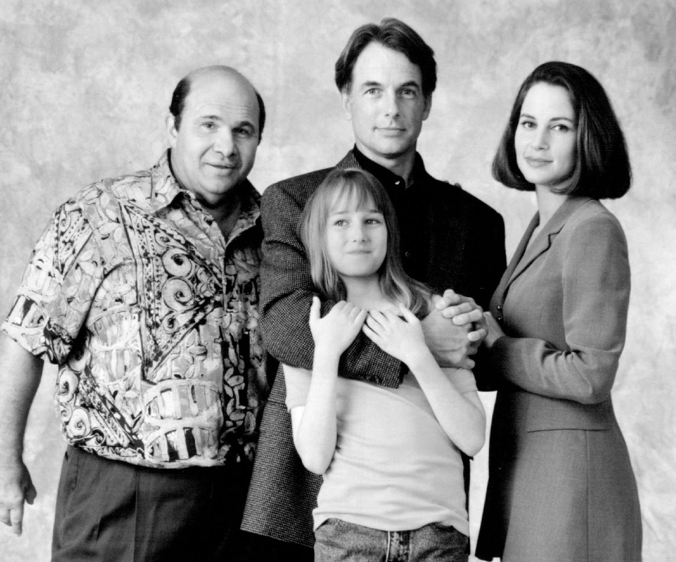 August 29, 1995 Mark Harmon portrays "Charlie Grace," a divorced, dry - witted, honest ex- cop turned private investigator, struggling with his demanding career and the trails of being a part - time father to a 12 - year - old daughter (played by Leelee Sobieski), which will premiere this fall airing on Thursdays (8:00 - 9:00 p.m., ET), on the ABC Television Network. Also starring are Robert Costanzo (left) and Cindy Katz (right). Bob D' Amico, ABC