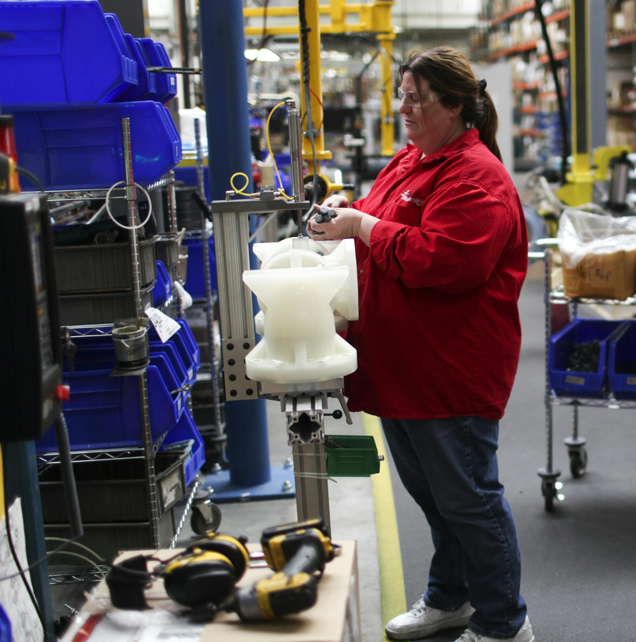 Graco assmebler Heidi Orr works on assembling one of the companies largest diaphragm pumps, used in the food industry, at the Minneapolis plant Thursday, Jan. 17, 2013, in Minneapolis, MN.] (DAVID JOLES/STARTRIBUNE) djoles@startribune.com Minnesota‚Äôs job market ended 2012 on an upswing in November and December, setting a pace for annual job growth in the state that surpassed the national average by a solid margin. One category that did well on the year was durable goods manufa