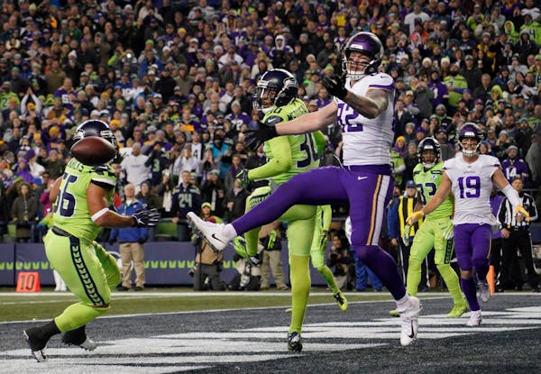 Kyle Rudolph couldn't come down with this would-be TD pass late in the fourth quarter. It fell short, leaving the Vikings scoreless.