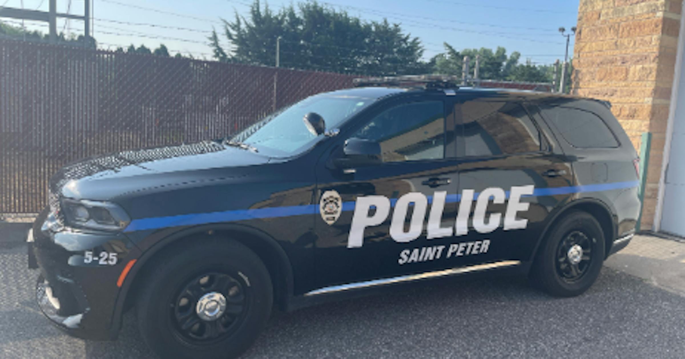 Investigation underway after officer shot in St. Peter, Minn.