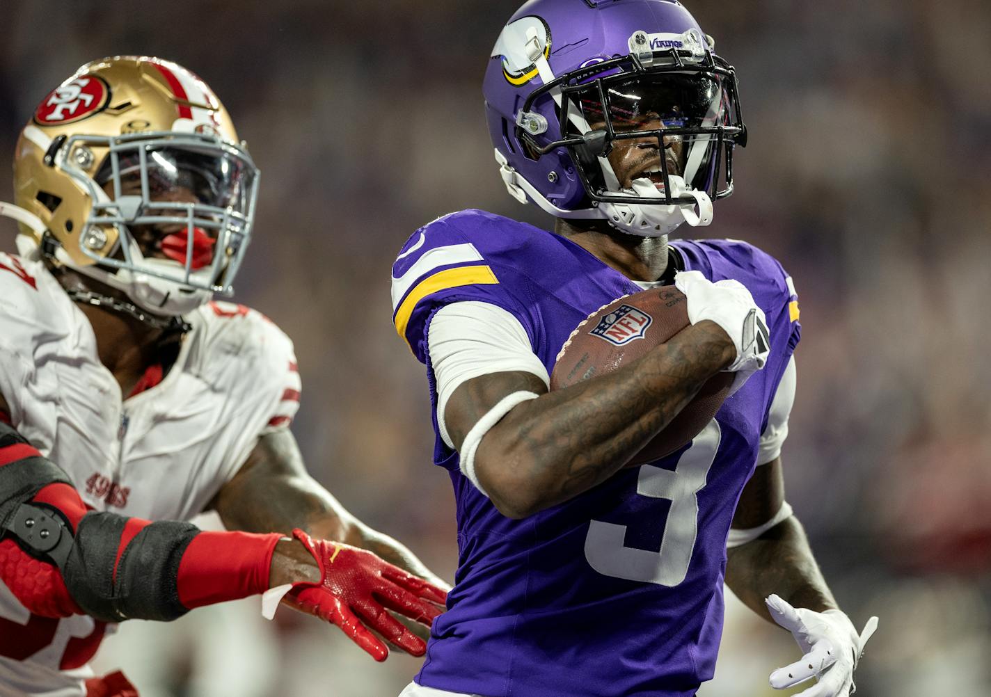 Minnesota Vikings receiver Jordan Addison (3) catches touchdown pass in the first quarter Monday, October 23, 2023, at U.S. Bank Stadium in Minneapolis, Minn. ] CARLOS GONZALEZ • carlos.gonzalez@startribune.com