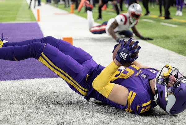 Vikings' wild, weird win over Patriots moves them close to NFC North title