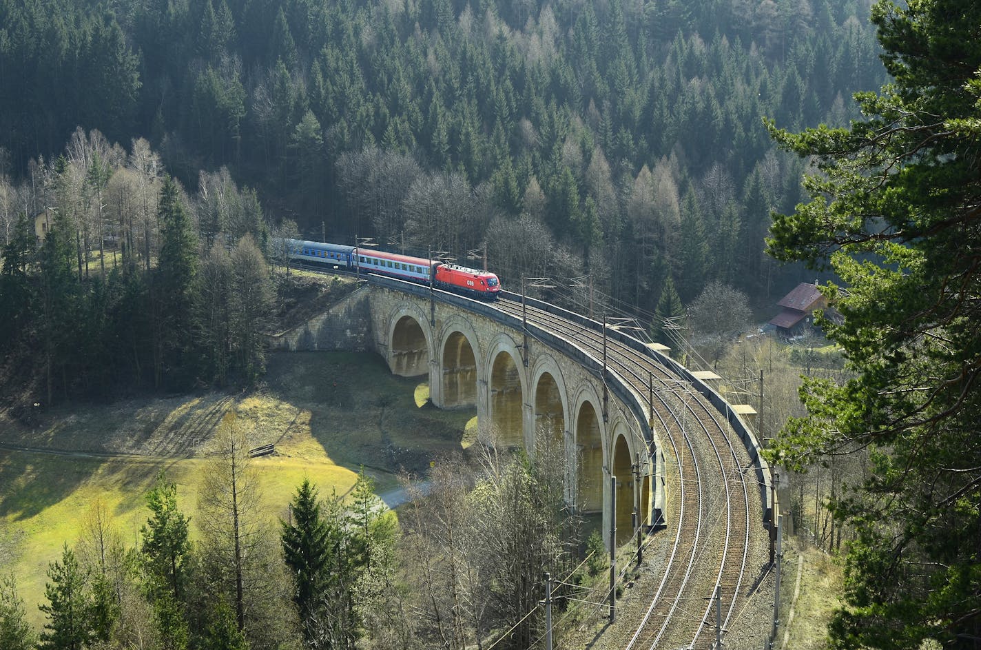 Austria's Semmering railway is Europe's oldest mountain railway. (Fritz Hiersche/Dreamstime/TNS) ORG XMIT: 100626993W