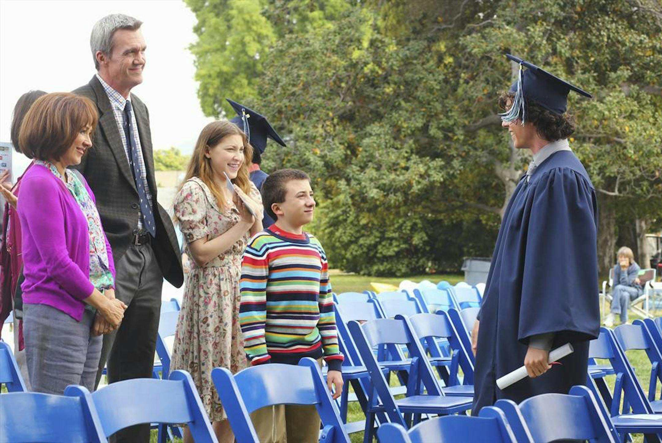 PATRICIA HEATON, NEIL FLYNN, EDEN SHER, ATTICUS SHAFFER, CHARLIE MCDERMOTT in "The Middle"