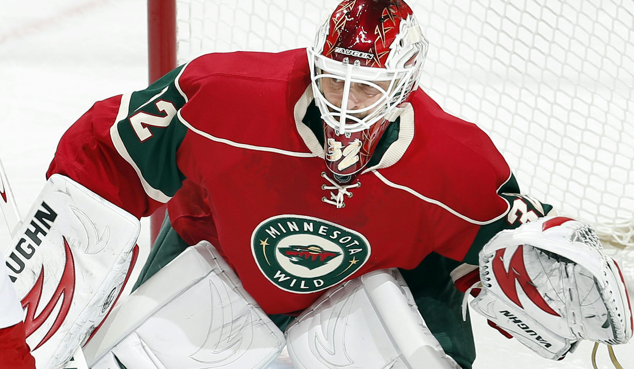 Minnesota Wild goalie Niklas Backstrom (32) in the third period. ] CARLOS GONZALEZ cgonzalez@startribune.com October 24, 2013, St. Paul, Minn., NHL, Xcel Energy Center, Minnesota Wild vs. Carolina Hurricanes ORG XMIT: MIN1310242152042449