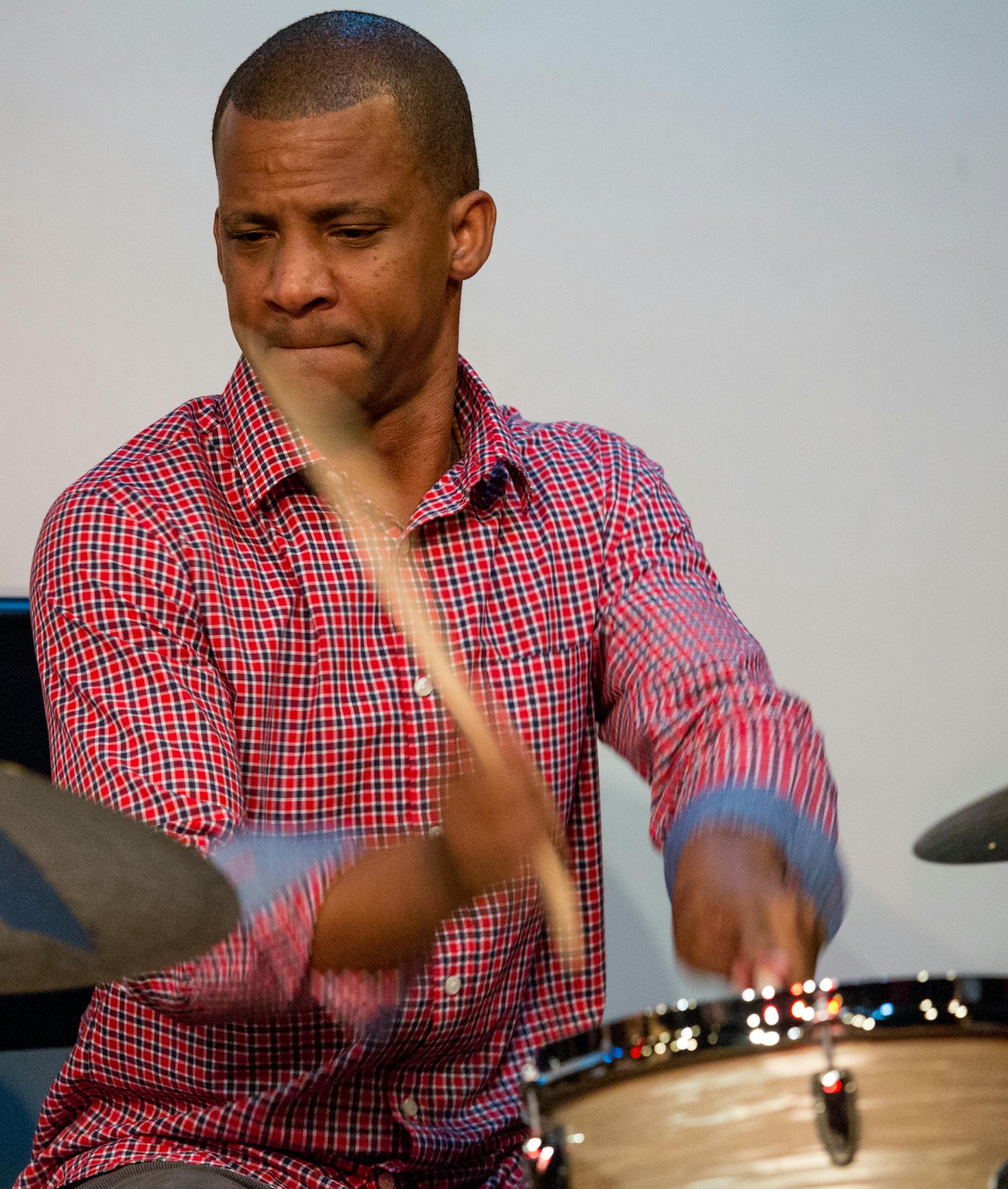 Photo by Andrea Canter. Davu Seru