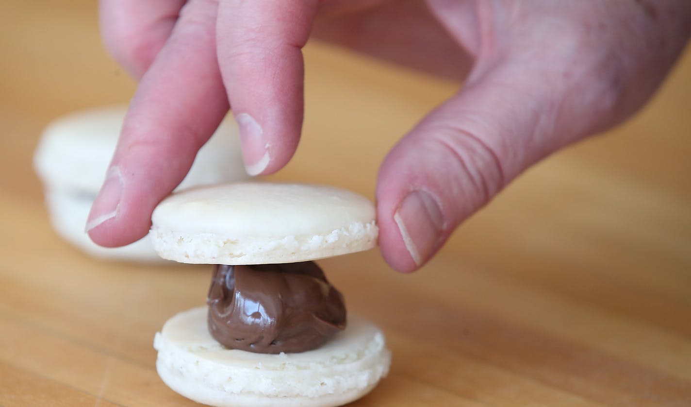 Baking Central tackles French macarons. ] (ELIZABETH FLORES/STAR TRIBUNE) ELIZABETH FLORES &#x2022; eflores@startribune.com