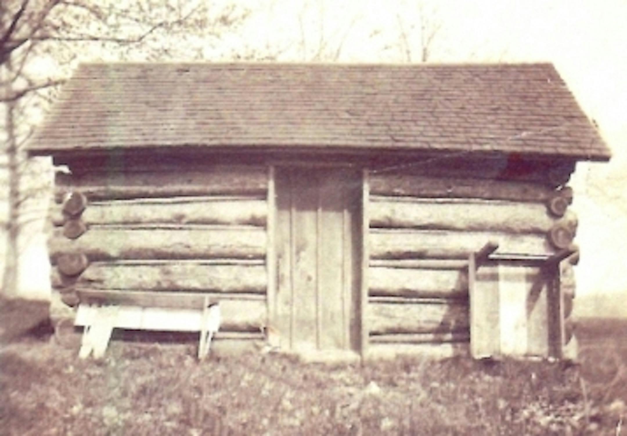 &#x201a;&#xc4;&#xfa;Old Field cabin&#x201a;&#xc4;&#xf9; was taken around 1890. Credit goes to David Field. &#x201a;&#xc4;&#xfa;Clip image&#x201a;&#xc4;&#xf9; is circa 1919.