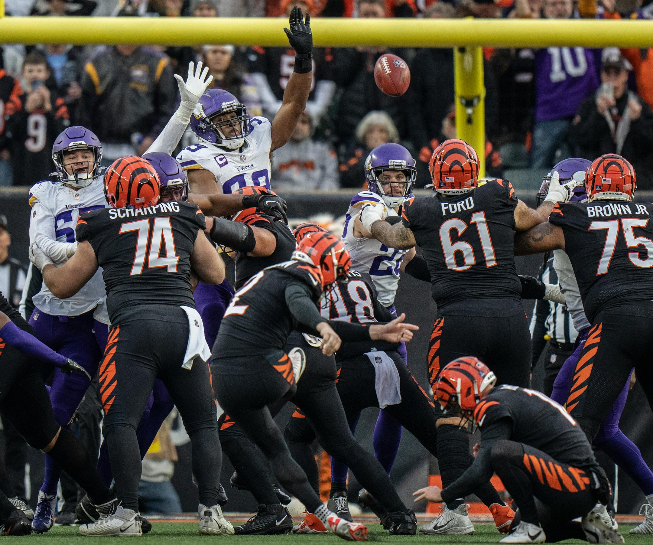 Cincinnati Bengals place kicker Evan McPherson (2) kicked the winning 29 yard overtime field goal defeating the Minnesota Vikings 27-24 Saturday December ,16 ,2023 in,Cincinnati, OH. ] JERRY HOLT • jerry.holt@startribune.com