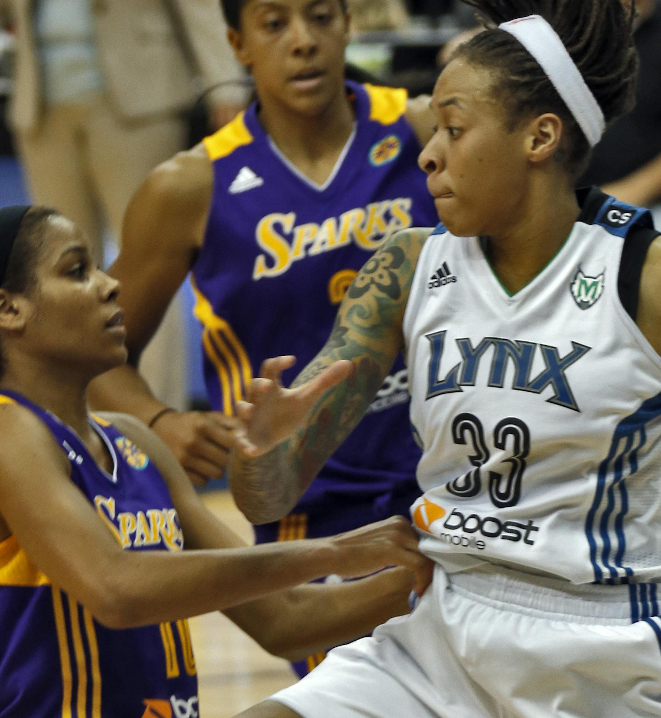 Minnesota Lynx vs. Los Angeles Sparks. Lynx Seimone Augustus (33) drove to the basket against the Sparks defense. (MARLIN LEVISON/STARTRIBUNE(mlevison@startribune.com