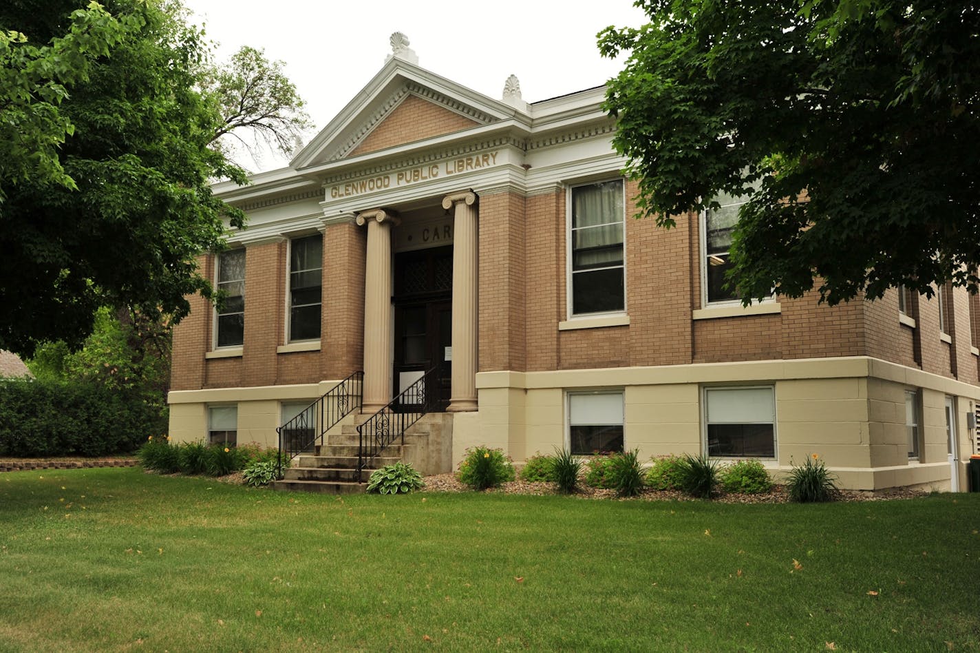 Glenwood Public Library