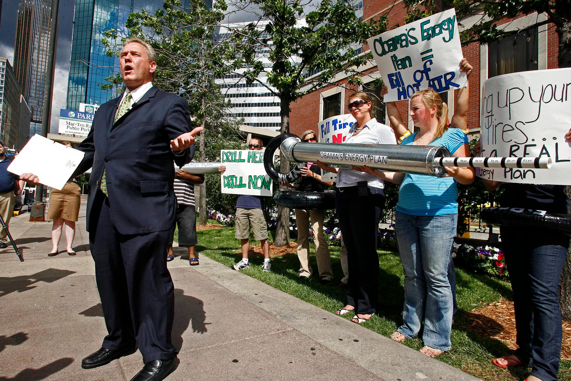 Ron Carey, Minnesota Republican party chairman, held a news conference mocking Obama's statements on his energy program.