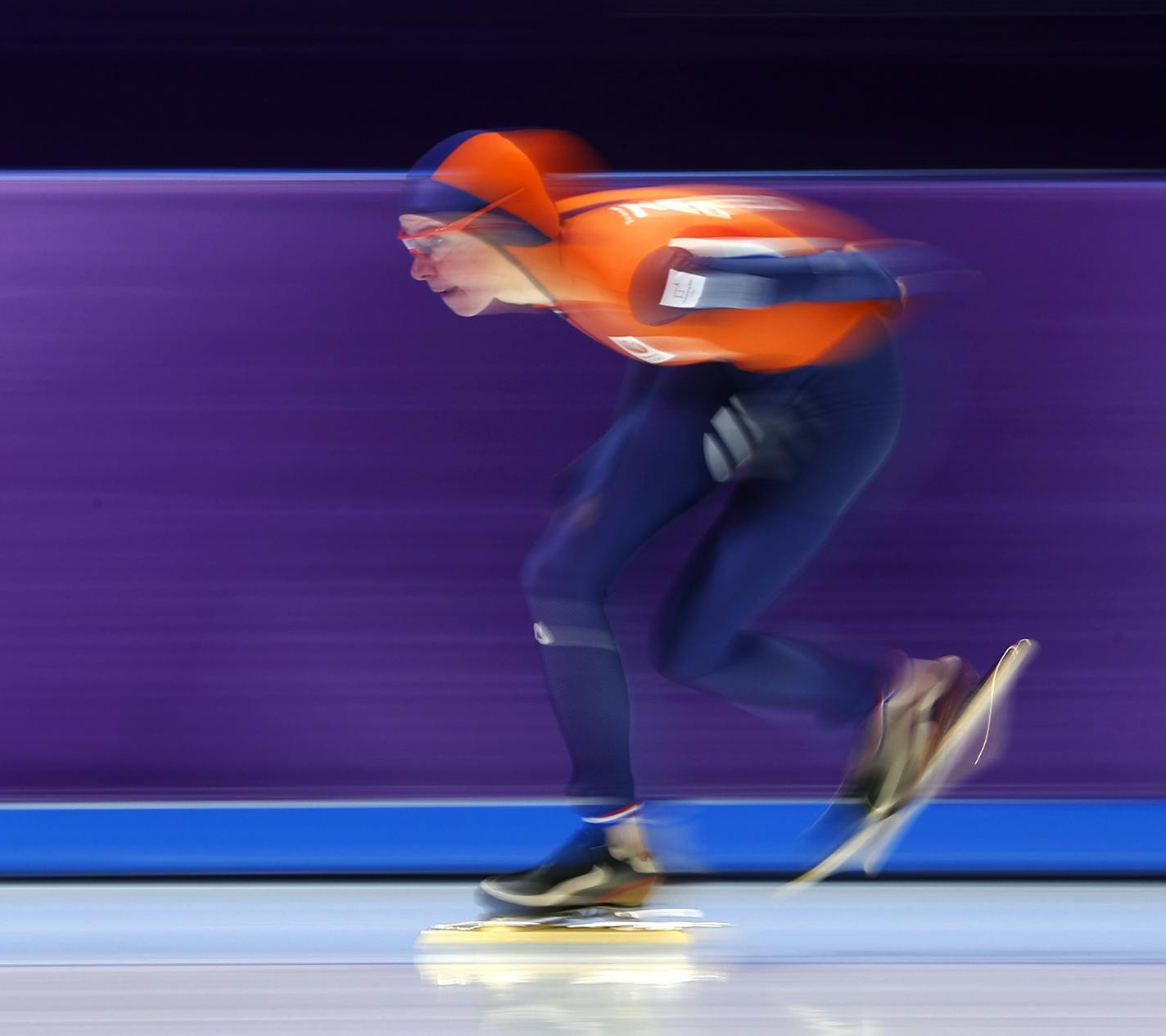 Esmee Visser of The Netherlands competes during the women's 5,000 meters speedskating race at the Gangneung Oval at the 2018 Winter Olympics in Gangneung, South Korea, Friday, Feb. 16, 2018. (AP Photo/John Locher)