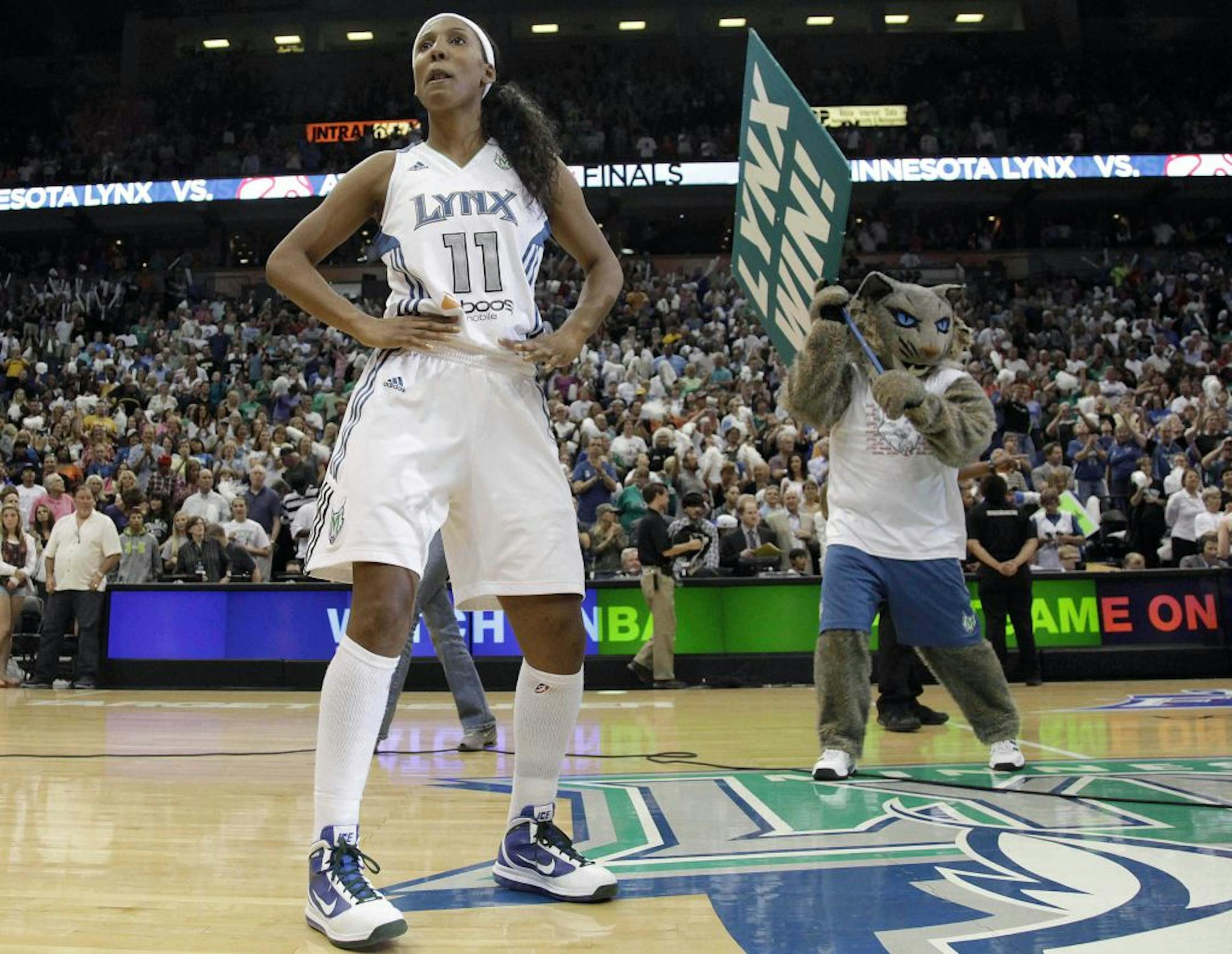 Lynx guard Candice Wiggins