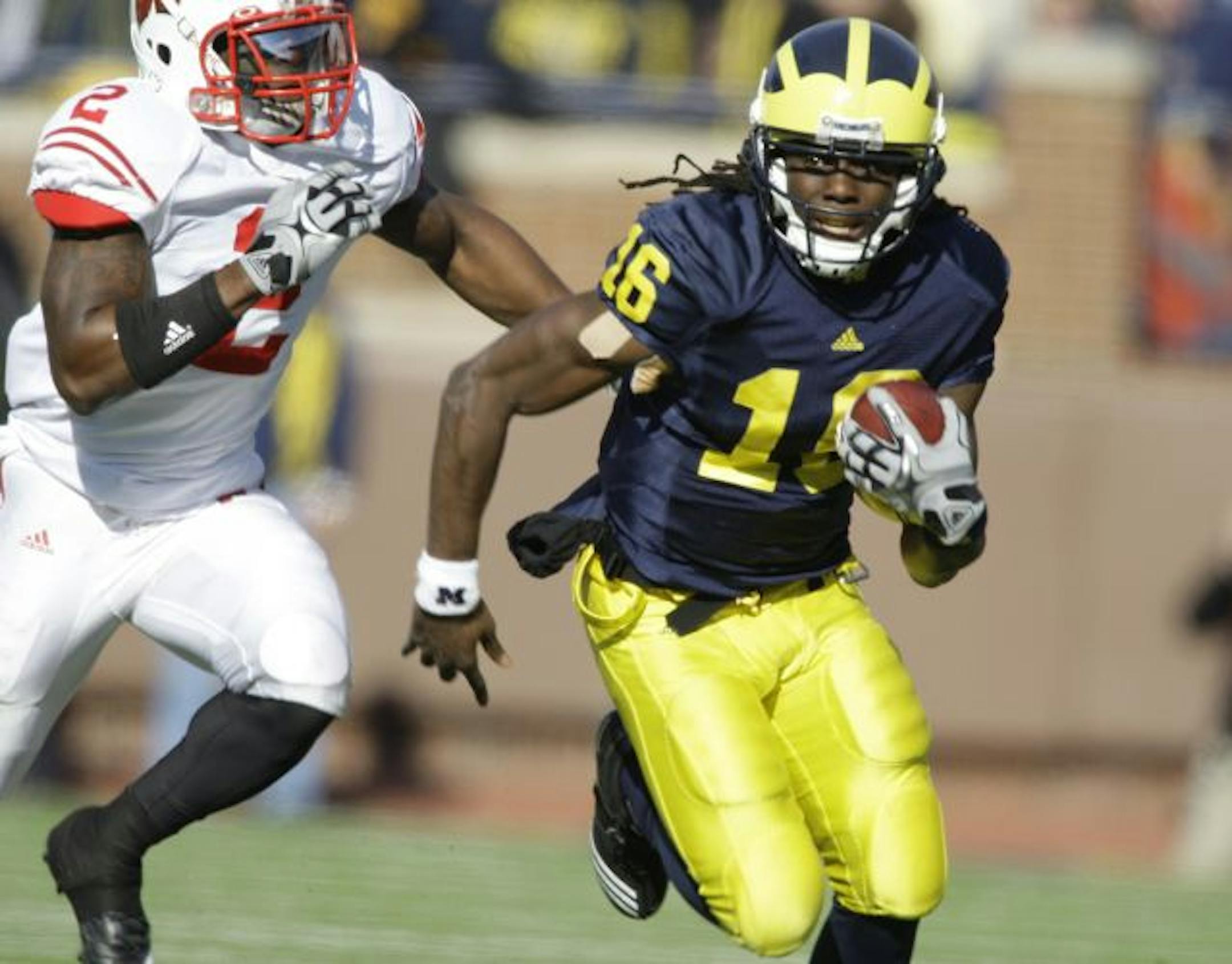 Michigan quarterback Denard Robinson