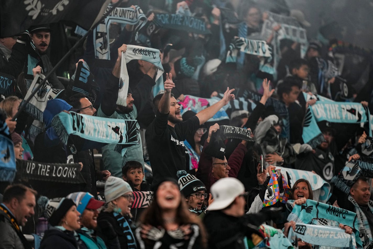 Minnesota United fans celebrate after the Loons won 5-2. The Minnesota United FC Loons hosted the Los Angeles Galaxy at Allianz Field on Saturday, Oct. 7, 2023 in St. Paul, Minn. ] RENEE JONES SCHNEIDER • renee.jones@startribune.com