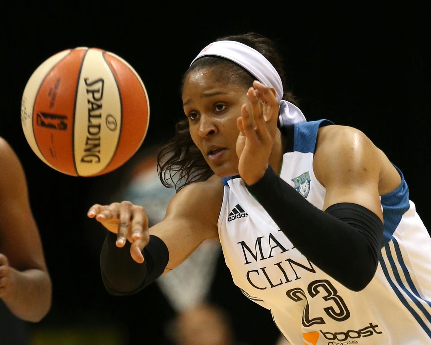 Lynx Maya Moore passed the ball out on a fast break during the first half. ] (KYNDELL HARKNESS/STAR TRIBUNE) kyndell.harkness@startribune.com Lynx vs Chicago at Target Center in Minneapolis, Min., Friday, July 17, 2015.