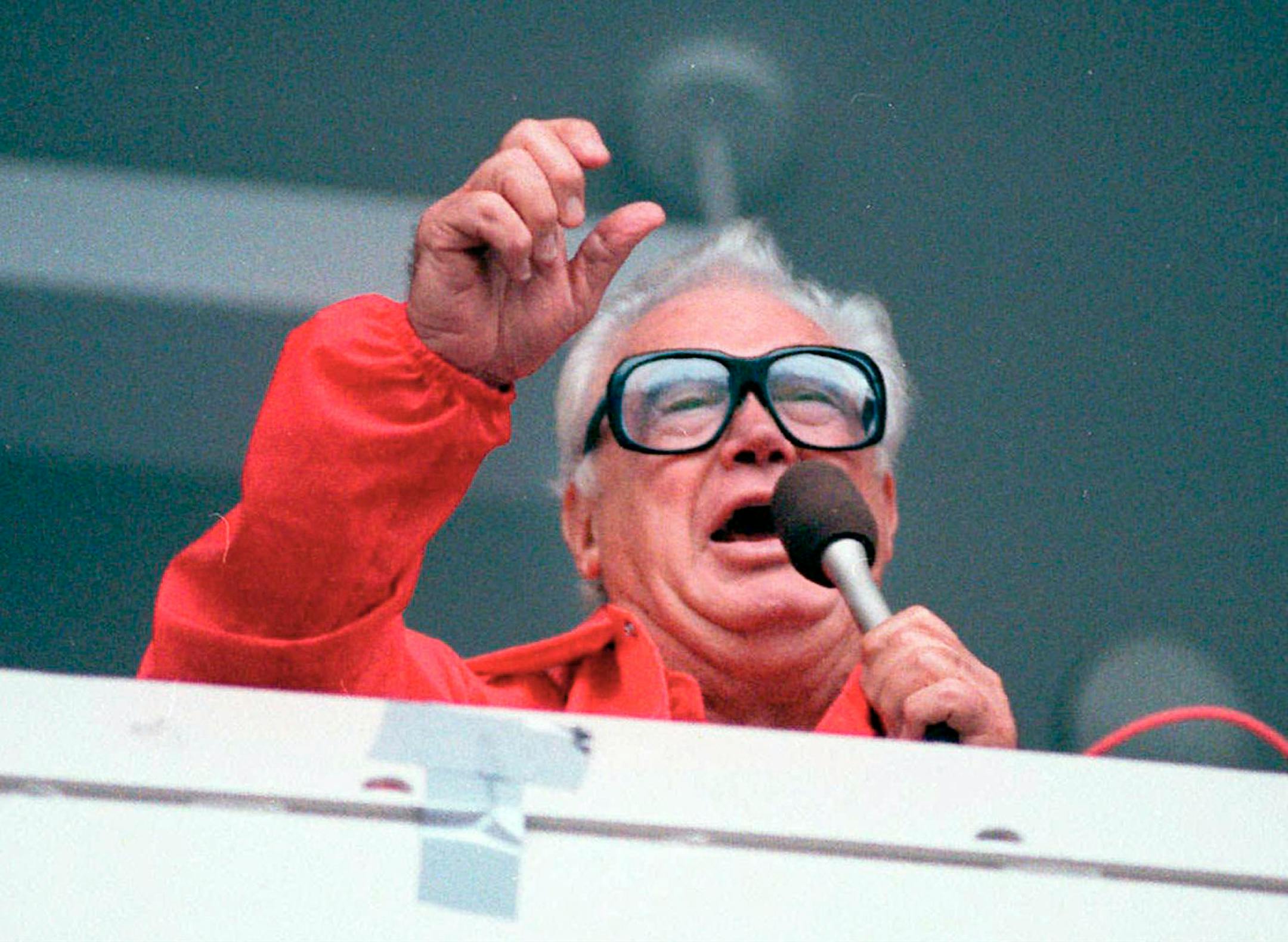 Cubs broadcaster Harry Caray in 1989. His great-grandson Chris has been hired as the voice of the Oakland A's.