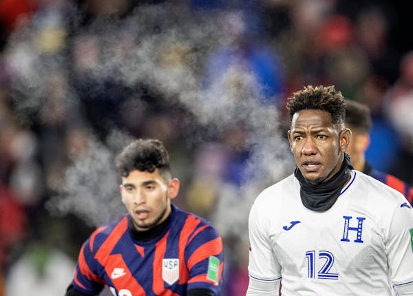 Players for Honduras (right) and the U.S. men’s national soccer team (left) coped with the frigid temperatures at Allianz Field on Feb. 2, 2022.