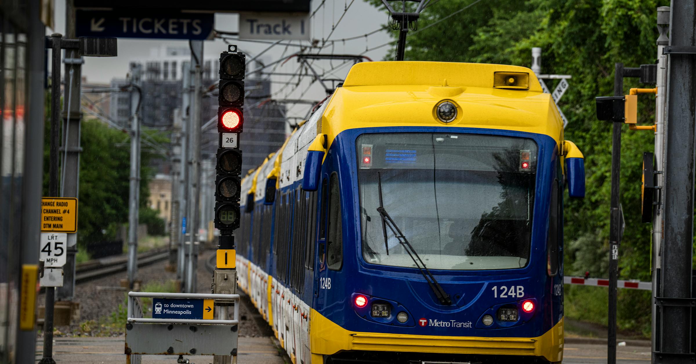 Metro Transit Extends Light rail Hours On Its New Year s Eve Free Rides metro-transit-extends-light-rail-hours-on-its-new-year-s-eve-free-rides