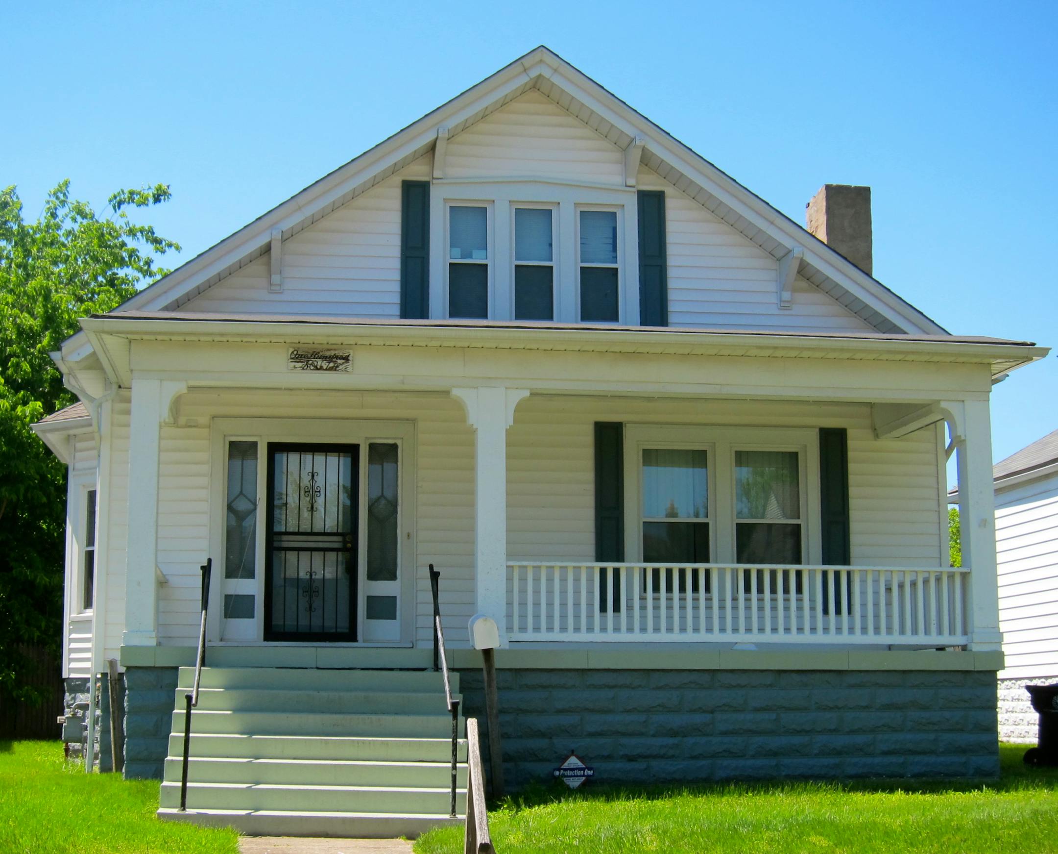 My childhood home today, 100 SW Parkway, Louisville. [Laurie Hertzel, going home Travel Story For Laurie’s, slug: hometr070713. Budget: 399553