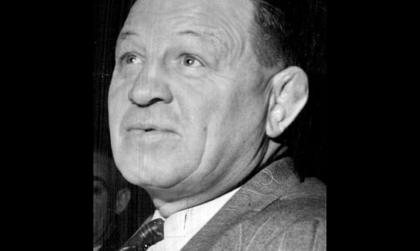 January 29, 1957 Boxing fans who recall the twenties and those who love greatness went back over the years today, talking about Mike O&#xe2;&#x20ac;&#x2122;Dowd, the famous St. Paul &#xe2;&#x20ac;&#x153;Harp,&#xe2;&#x20ac;&#x9d; who succumbed to heart trouble yesterday in Vets hospital. The 62-year-old Mike was the last of the Hudson &#xe2;&#x20ac;&#x153;graduates.&#xe2;&#x20ac;&#x9d; He was preceded in death by Billy Miske and Mike Gibbons, July 28, 1957