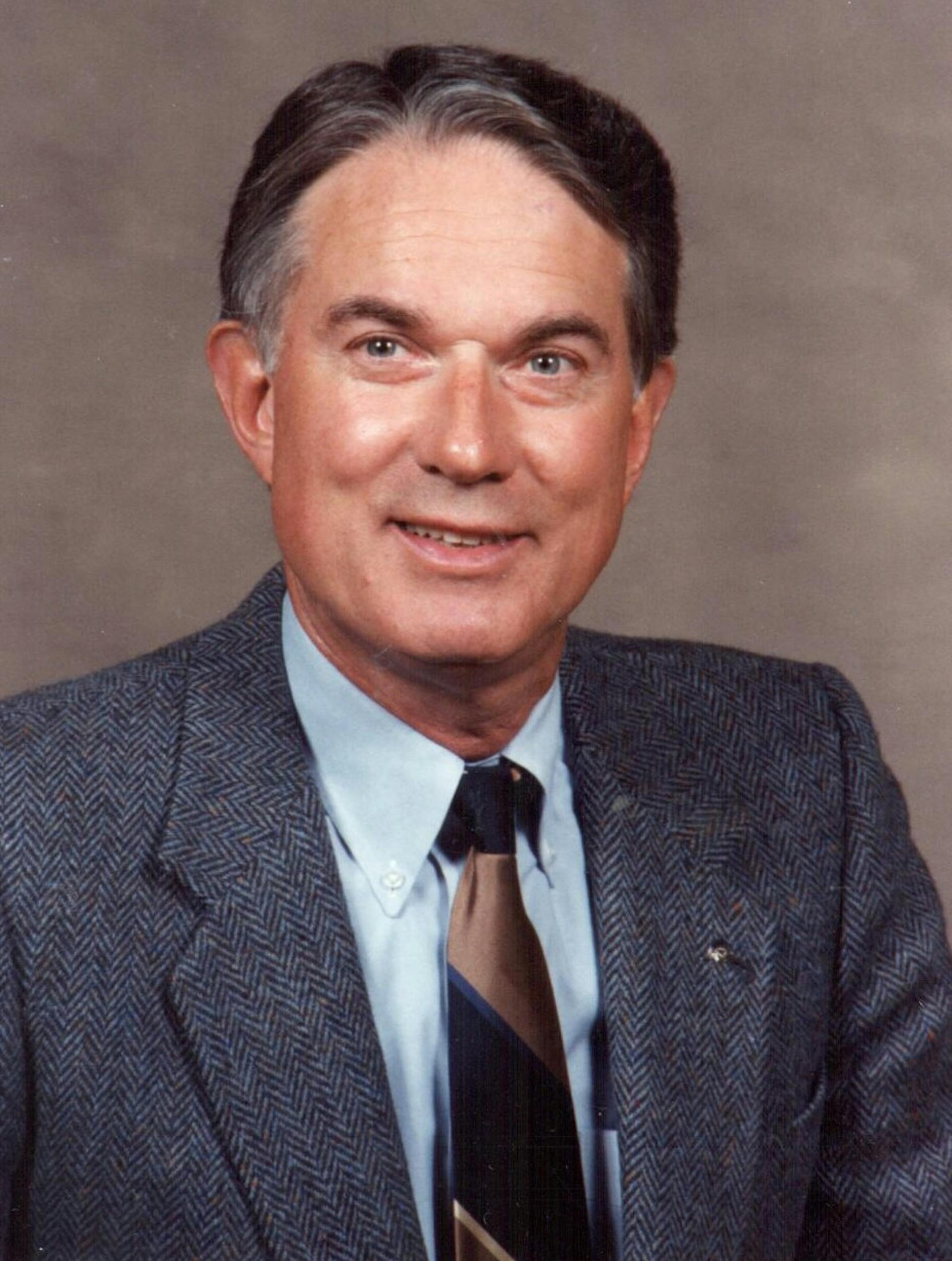 Obituary: Former Plymouth Mayor Al Hilde Jr. dies at 90