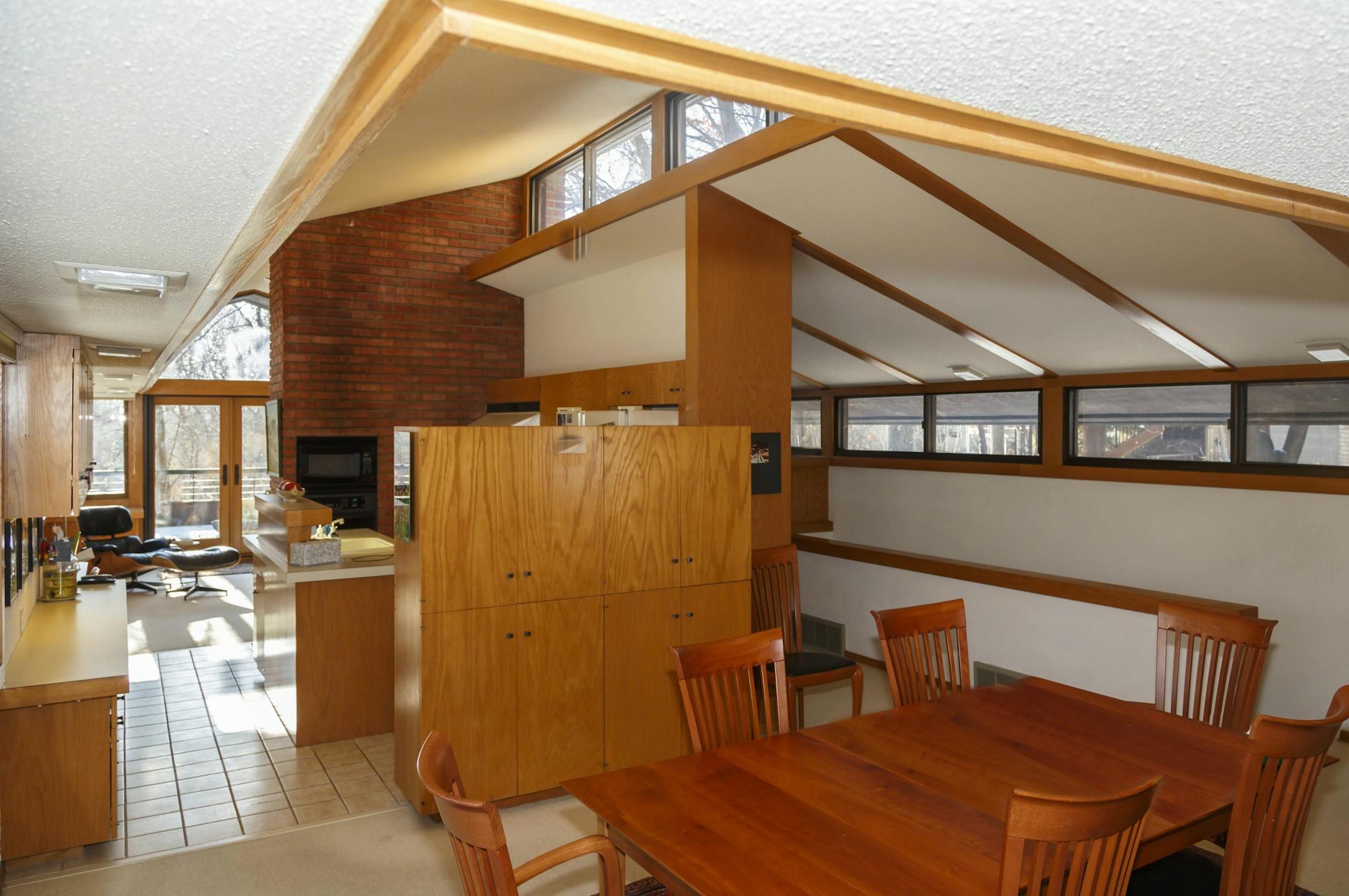 William B. Olexy Jerpbak house in Edina, designed by John Howe