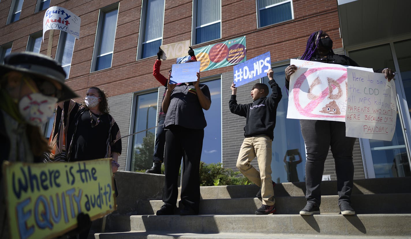 Protesters demonstrated outside the Minneapolis Public School headquarter in North Minneapolis Friday against the CDD plan. ]
aaron.lavinsky@startribune.com Profile of Minneapolis schools superintendent Ed Graff - who is betting on his controversial comprehensive school district design plan to save the embattled school district. We photograph an anti-CDD protest outside the Minneapolis Public School offices on Friday, May 8, 2020 in Minneapolis, Minn.