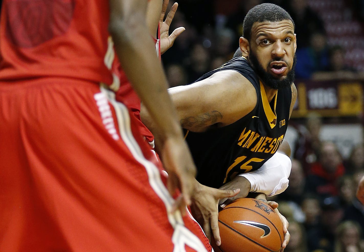 Maurice Walker (15) lost control of the ball in overtime. ] CARLOS GONZALEZ cgonzalez@startribune.com, January 6, 2015, Minneapolis, Minn., Williams Arena, NCAA Basketball, University of Minnesota Gophers vs. Ohio State Buckeyes