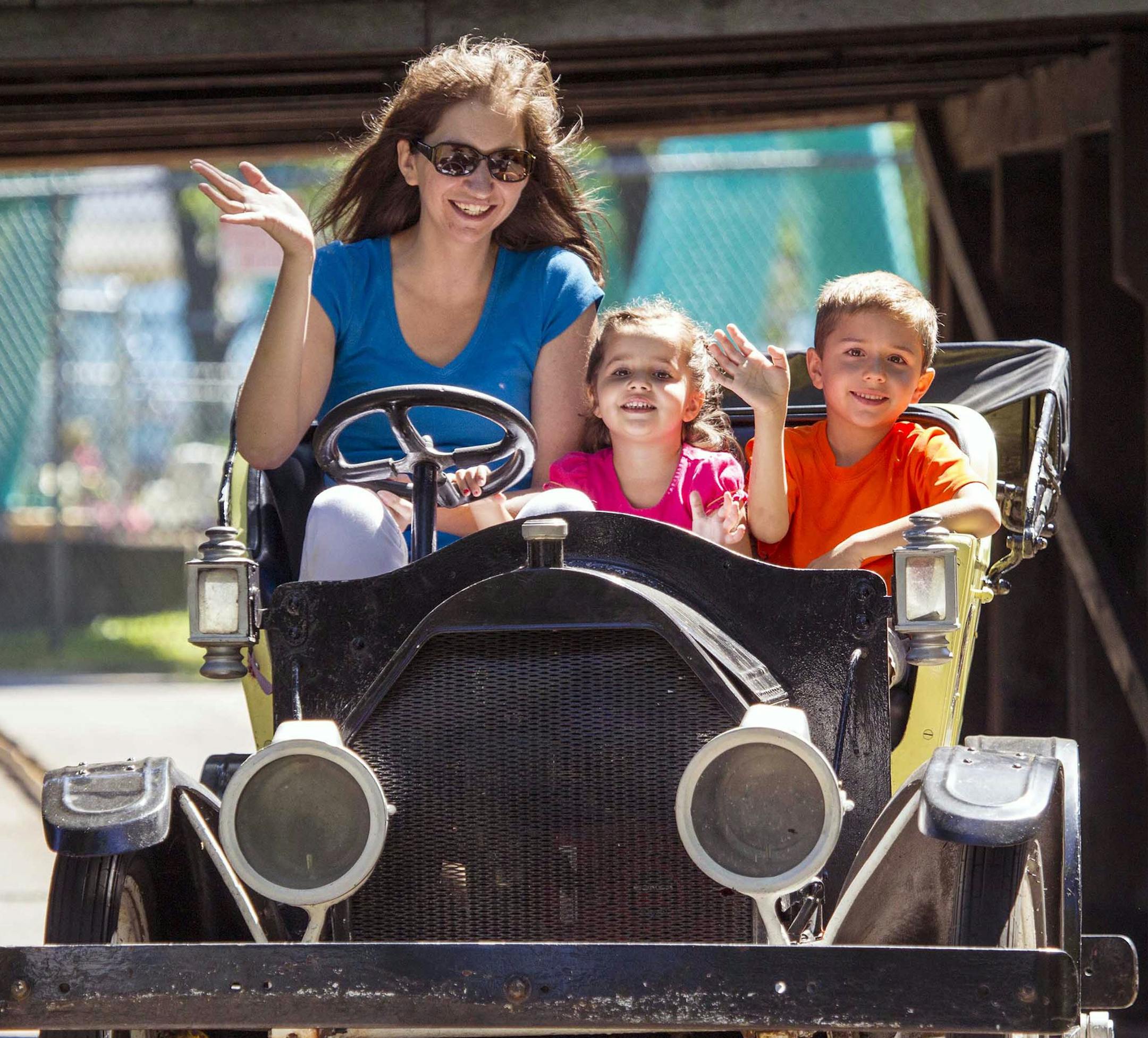 Photo by MATTHEW OWEN Antique car ride at Valleyfair.
