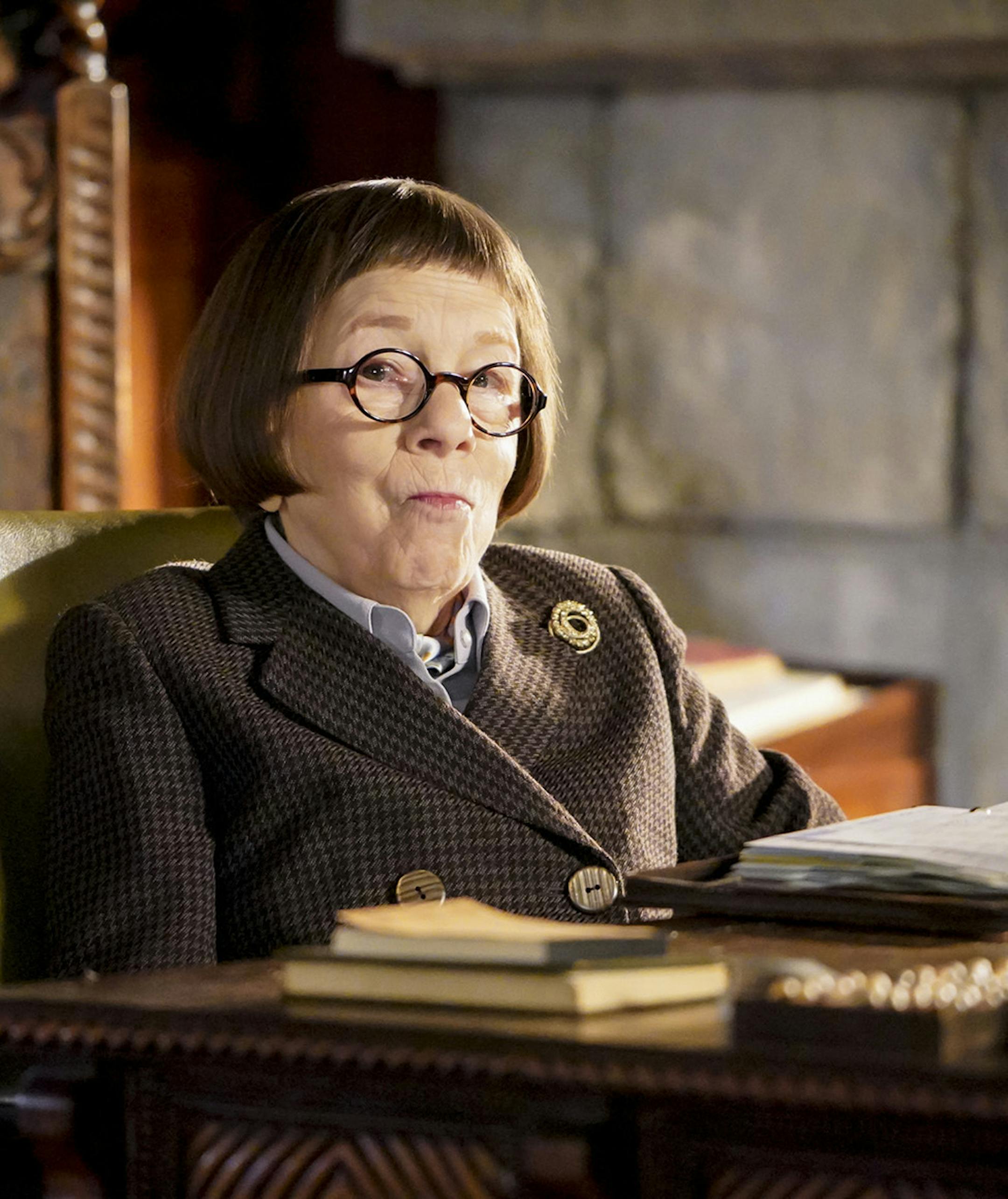 "Liabilities" - Pictured: Linda Hunt (Henrietta "Hetty" Lange). Callen and Sam pull Granger\'s daughter, former spy Jennifer Kim (Malese Jow), from witness protection to help the team locate an underground spy who has obtained an arsenal of bomb materials, on NCIS: LOS ANGELES, Sunday, March 18 (9:00-10:00 PM, ET/PT) on the CBS Television Network. Photo: Bill Inoshita/CBS √?¬©2017 CBS Broadcasting, Inc. All Rights Reserved.
