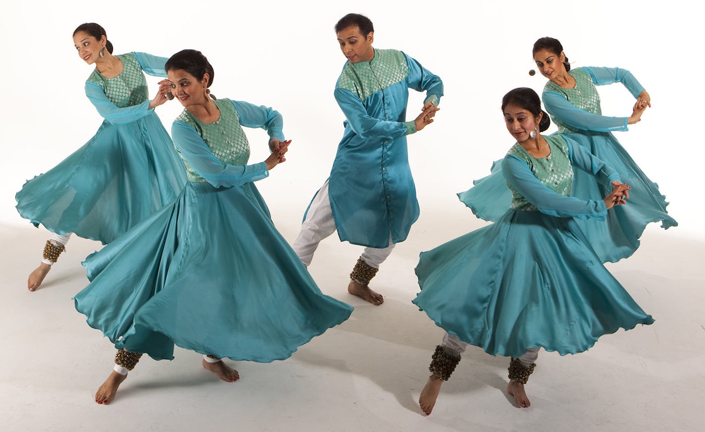 Sarika Harris, Nivedita Sahni, Anurag Sharma, Asha Sharma in Mukta Sathe in THE RUBAIYAT - LIFE IN A DAY by Katha Dance Theatre. PHOTO CREDIT: Erik Saulitis