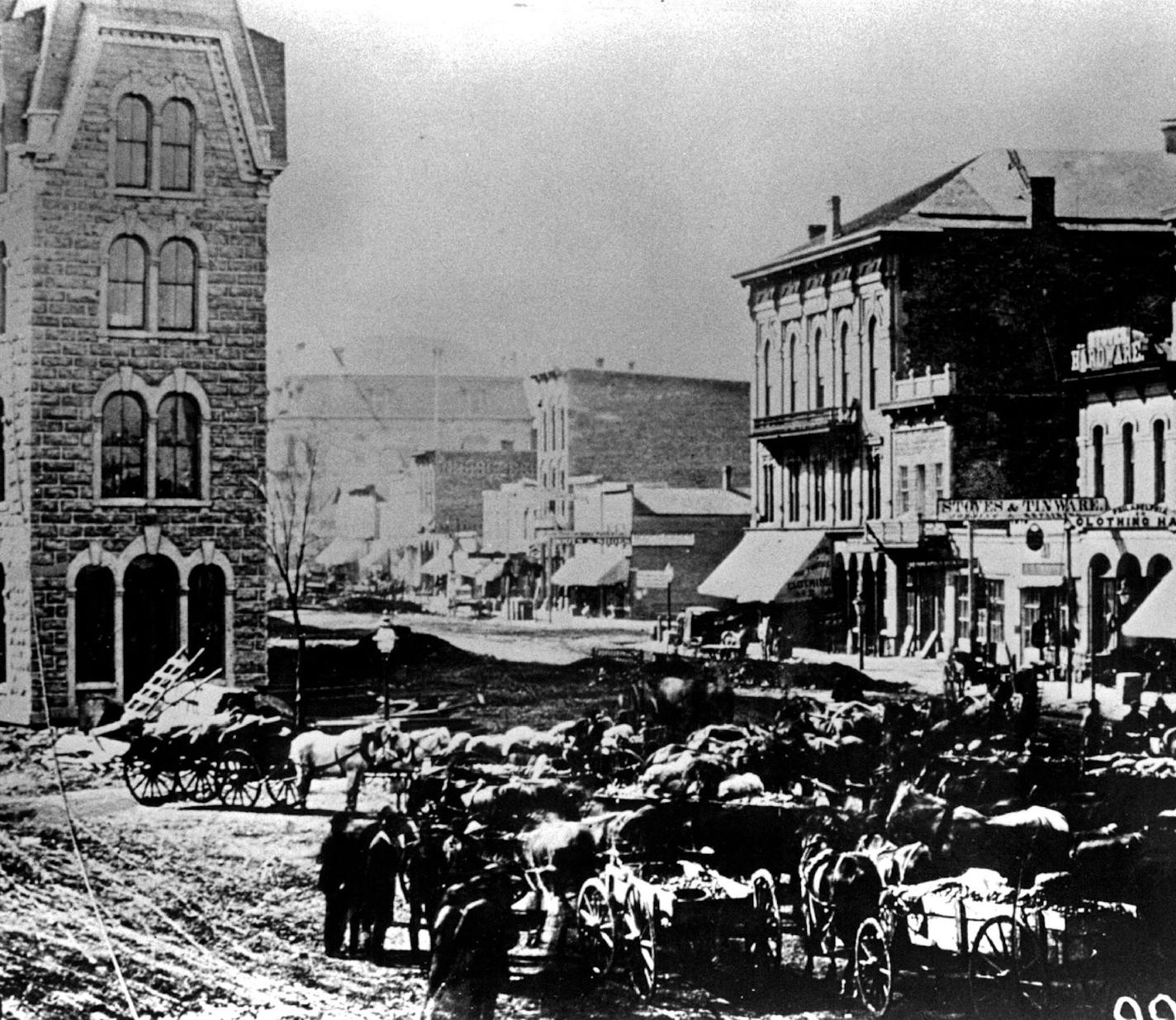 The market in Bridge Square, in 1873.