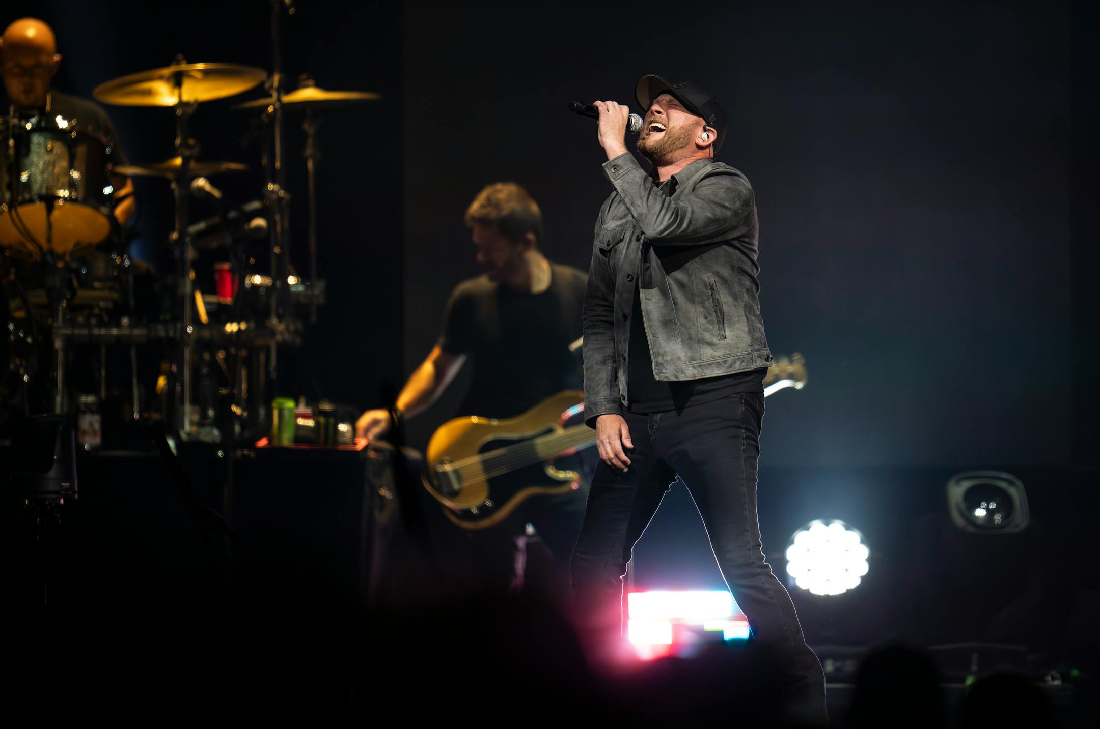 Cole Swindell performs at the Xcel Energy Center on Thursday, July 27, 2023 in St. Paul, Minn. ] RENEE JONES SCHNEIDER • renee.jones@startribune.com