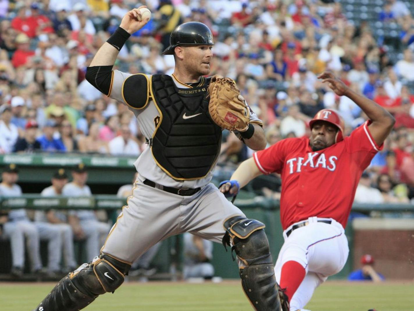 New Twins catcher Ryan Doumit (shown with Pittsburgh last season)