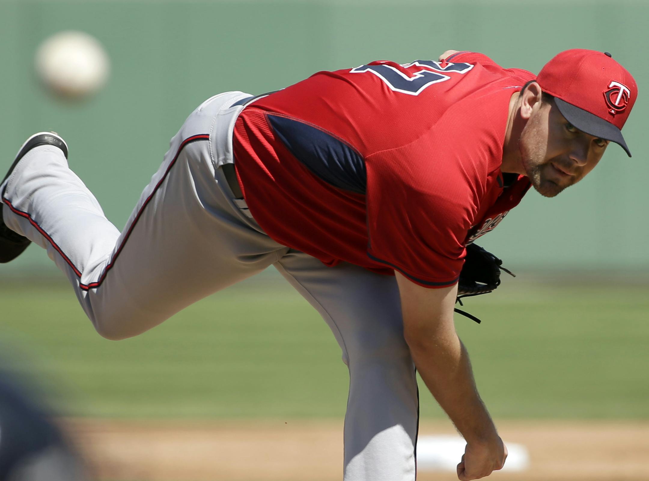 Minnesota Twins pitcher Mike Pelfrey