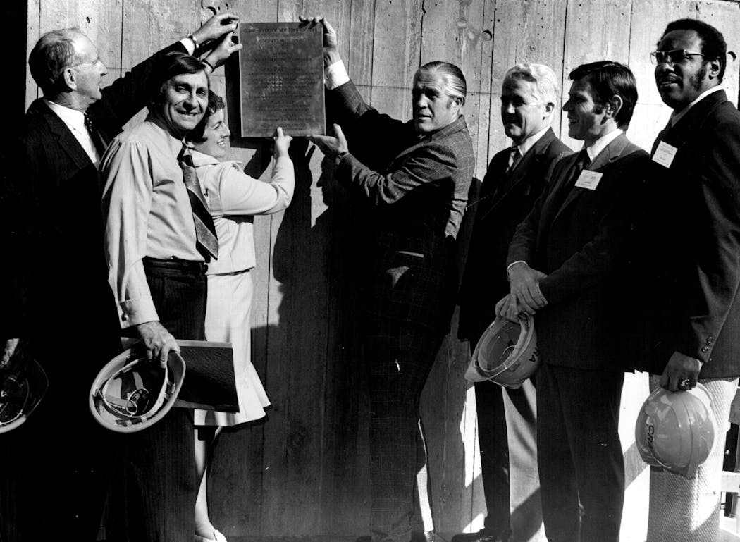 Gloria Segal and Housing and Urban Development Secretary George Romney placed a plaque at the Cedar-Riverside development in 1972.