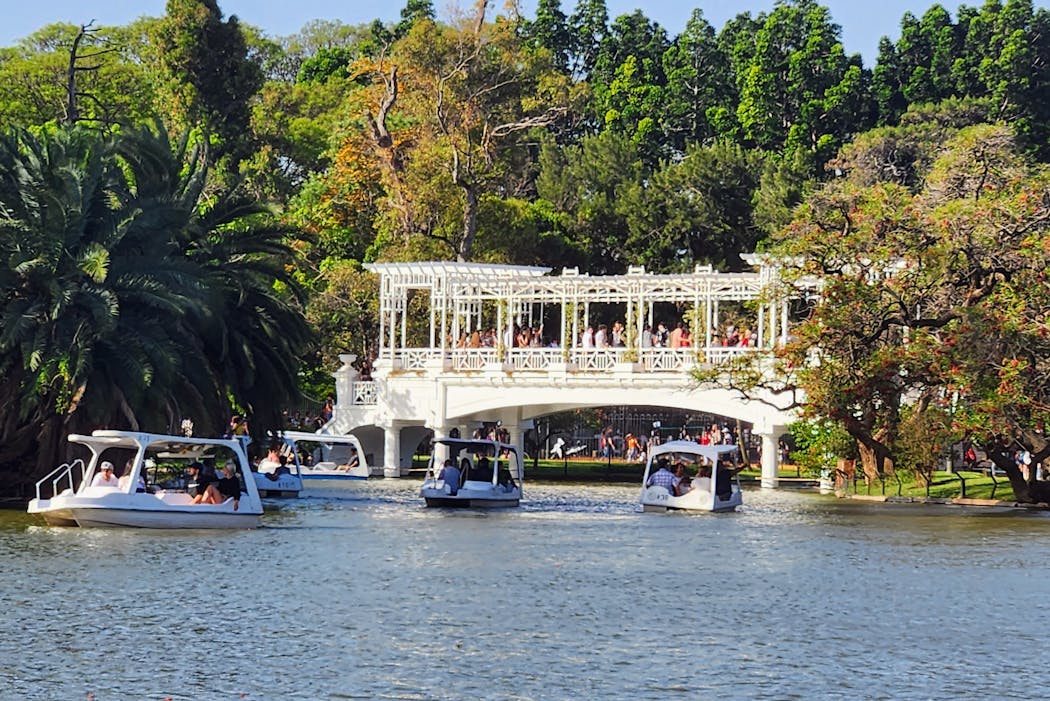 Families spent a Sunday afternoon paddleboating in the Lakes of Palermo in the Tres de Febrero park.