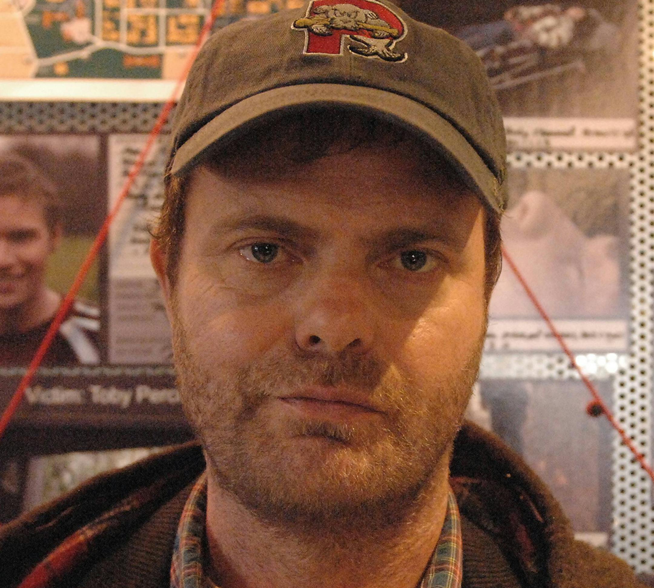 BACKSTROM: Rainn Wilson as Lieutenant Detective Everett Backstrom in the "Dragon Slayer" series premiere episode of BACKSTROM airing Thursday, Jan. 22 (9:00-10:00 PM ET/PT) on FOX. ¬©2014 Fox Broadcasting Co. Cr: Sergei Bachlakov/Fox